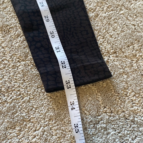 SPANX LAMN Leopard Leggings - Picture 6 of 8